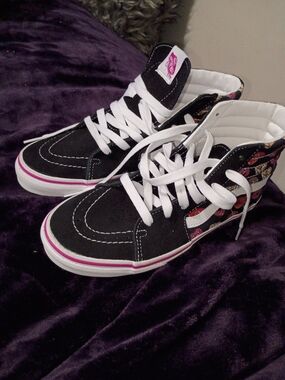 Vans Sk8-Hi Black Pink Accent Floral High-Top Sneakers